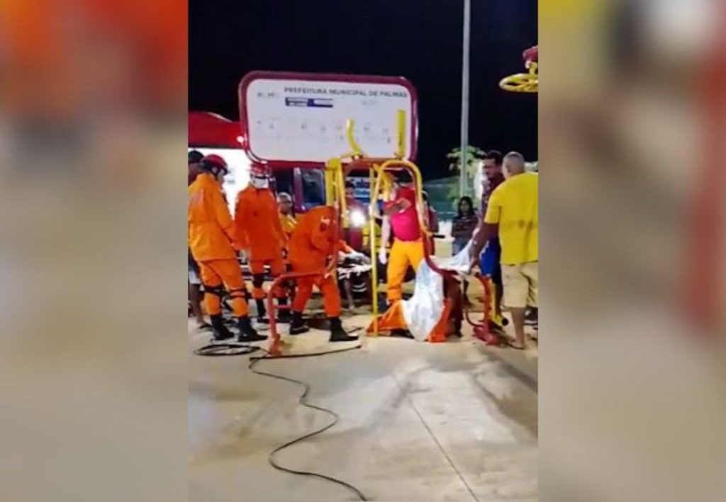 Criança fica com pé preso em parafuso de academia ao ar livre e bombeiros desmontam equipamento em Palmas