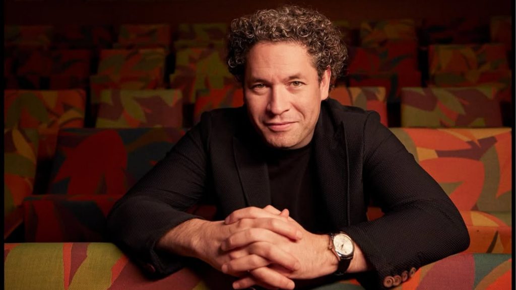 Um dos maiores maestros do mundo, venezuelano Gustavo Dudamel presta solidariedade após terremoto: ‘Profunda tristeza’