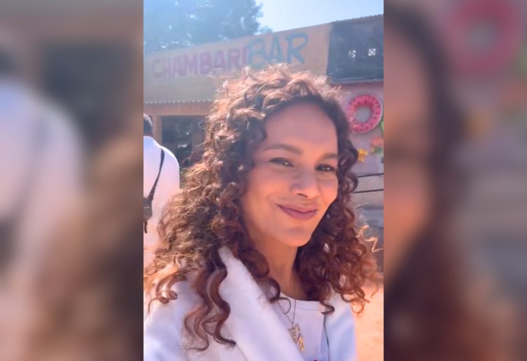 Dira Paes mostra cidade cenográfica que recria Palmas em gravações da série ‘Pablo e Luisão’; veja vídeo
