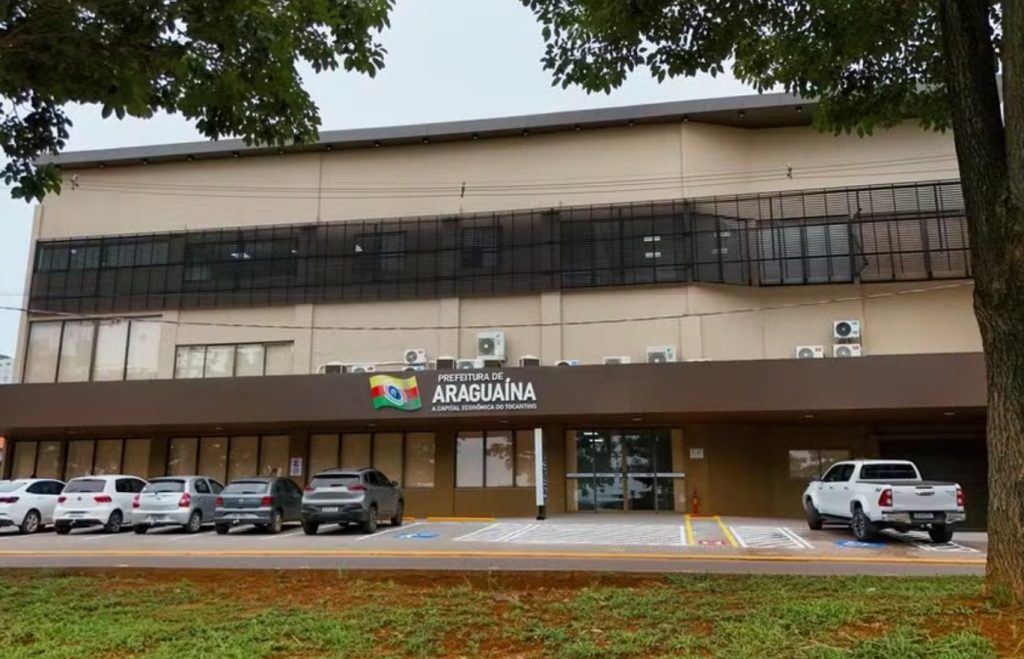 Engenheiro é suspeito de registrar ponto em prefeitura enquanto estava em aulas de medicina