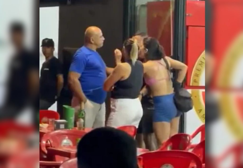 Policiais armados discutem em bar no TO após suspeita de agressão contra mulher; VÍDEO