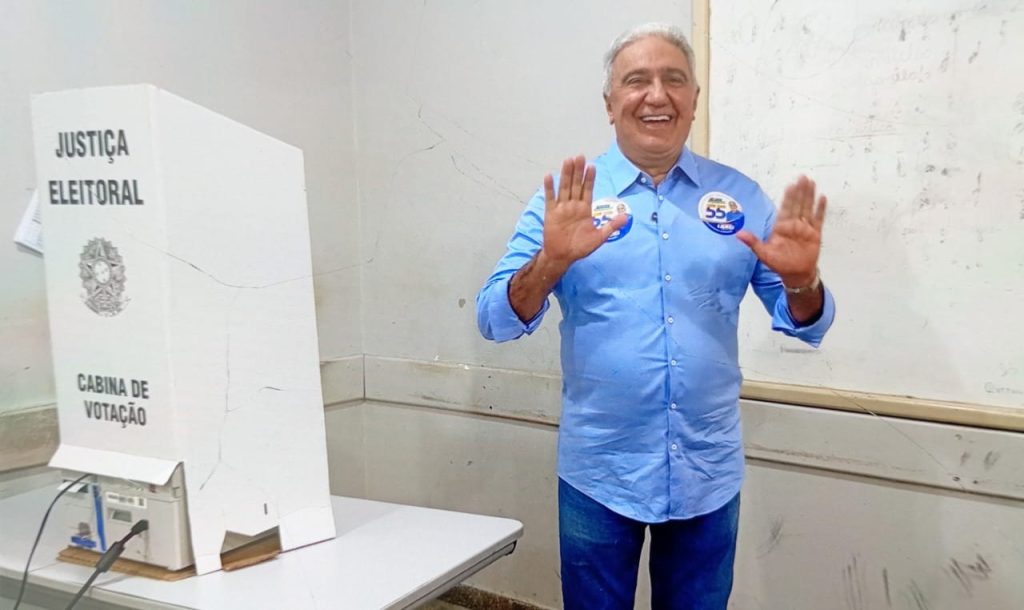 Laurez Moreira (PSD) vota em Gurupi